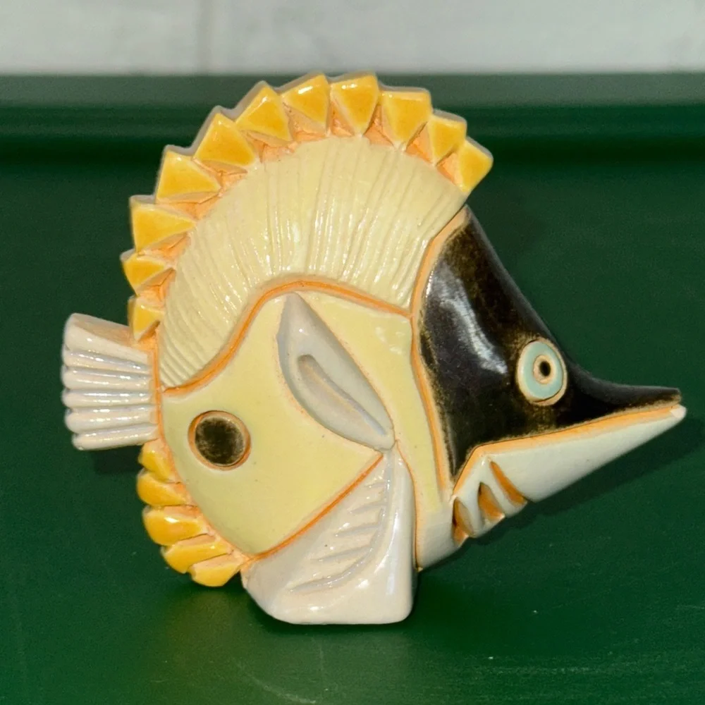 ARTISANIA RINCONADA Morish Idol Tropical Fish Figurine retired and signed 2.75”